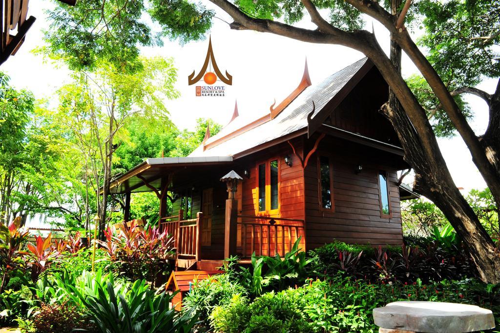 Sunlove Resort And Spa - Grand View Nakhon Pathom Exterior photo