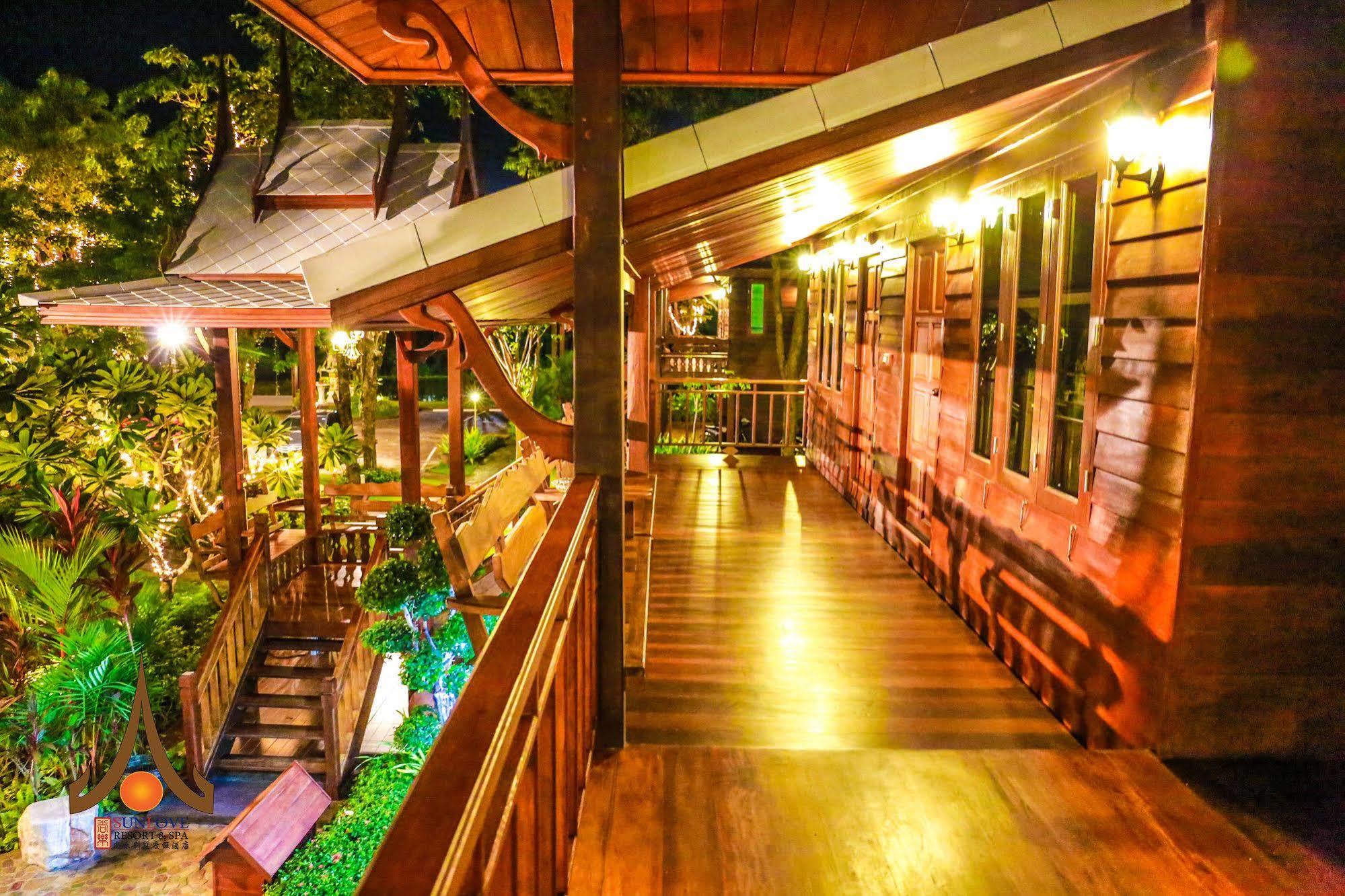 Sunlove Resort And Spa - Grand View Nakhon Pathom Exterior photo
